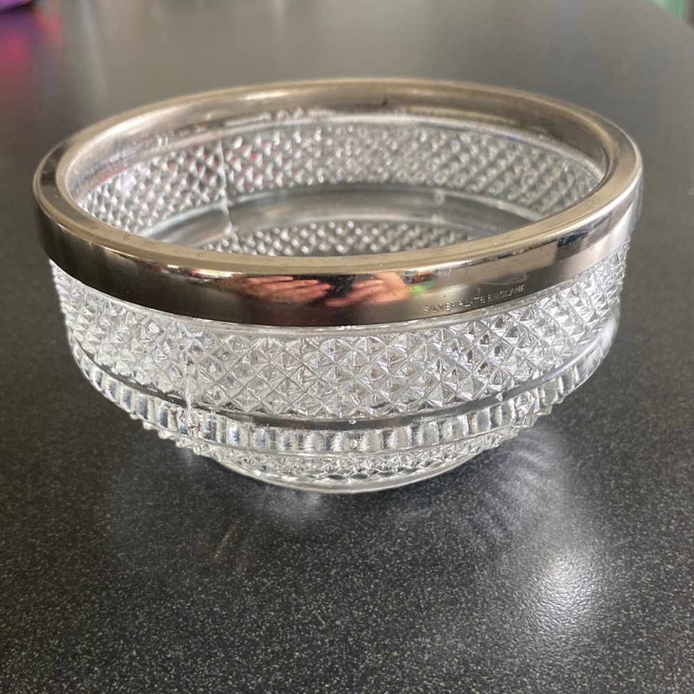 Silverplate England Diamond Pattern Crystal Bowl with Silver Plated Rim 4-1/2"